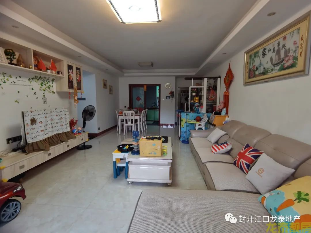 龙泉居3+1户型 送60方露台