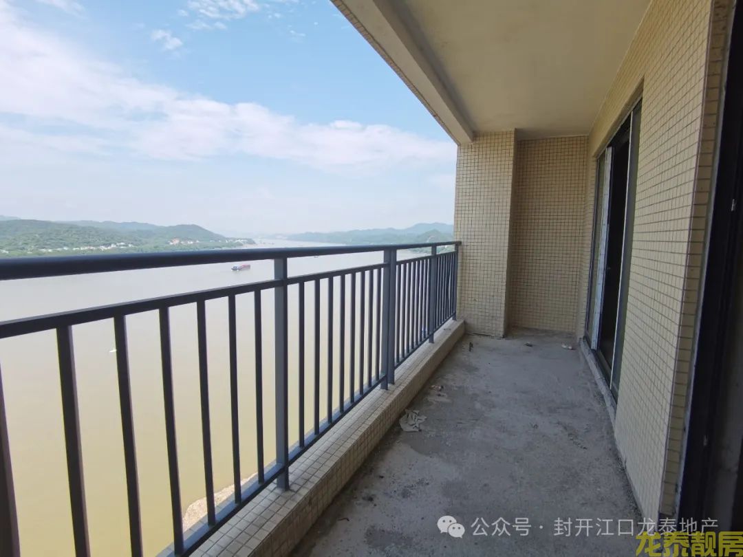 西堤领秀 180度江景房 首付7万