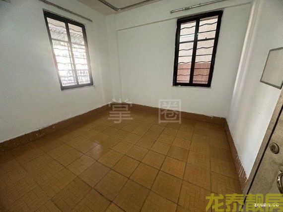 老城区 一小附近2楼
