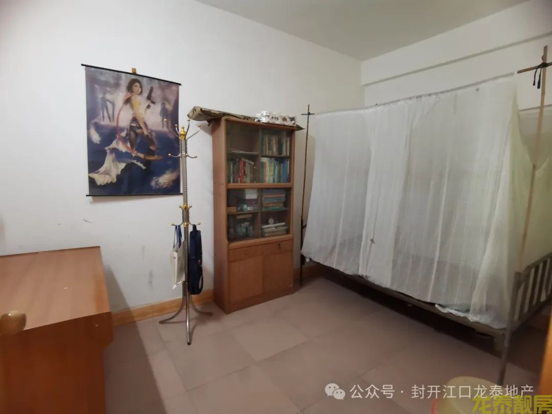 河南自建房三陈半 门前大路宽 