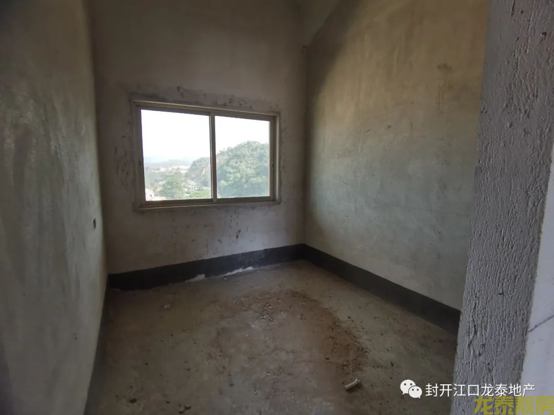 碧桂园南向毛坯4房
