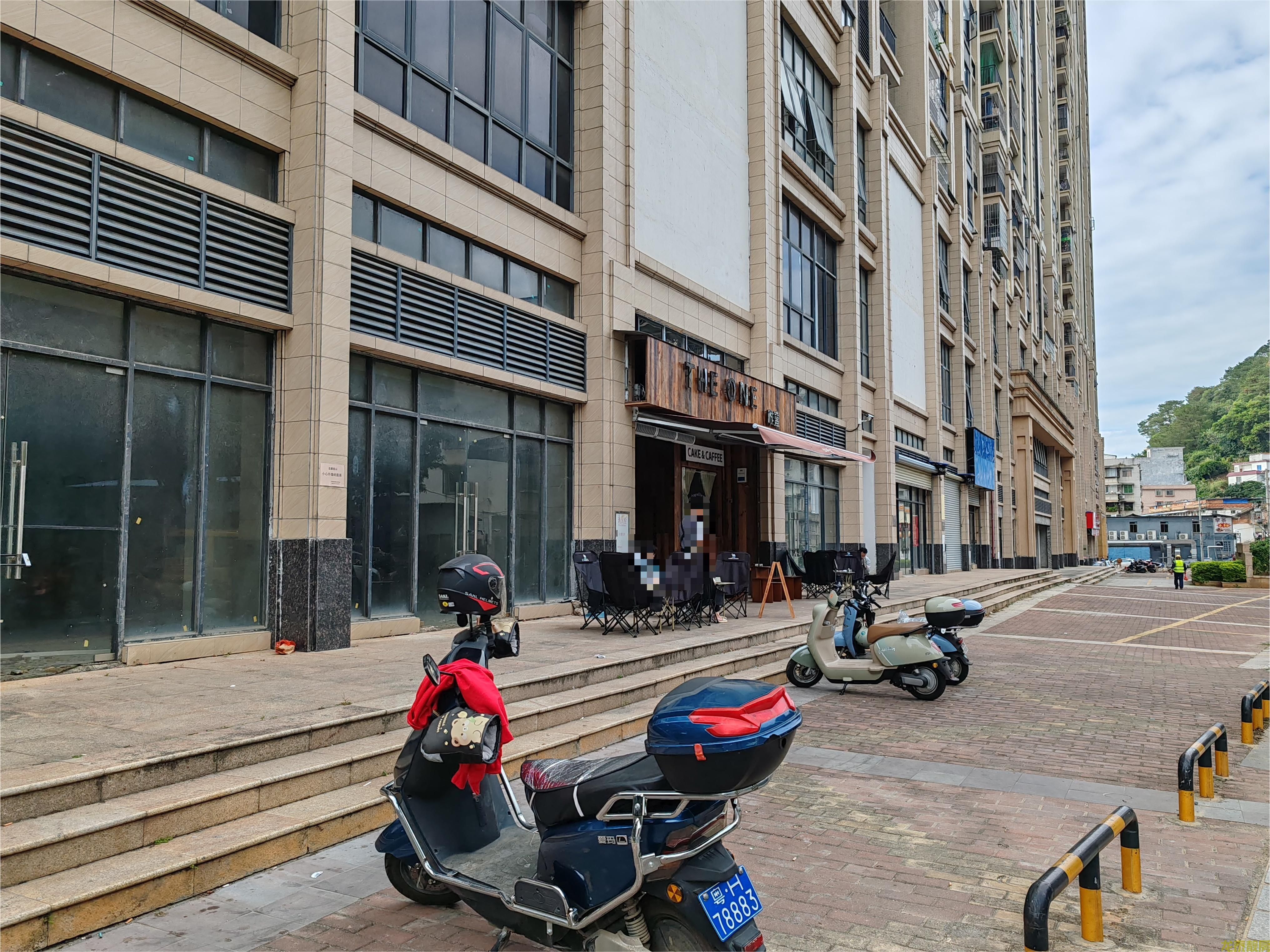 西堤领秀 临街商铺出售