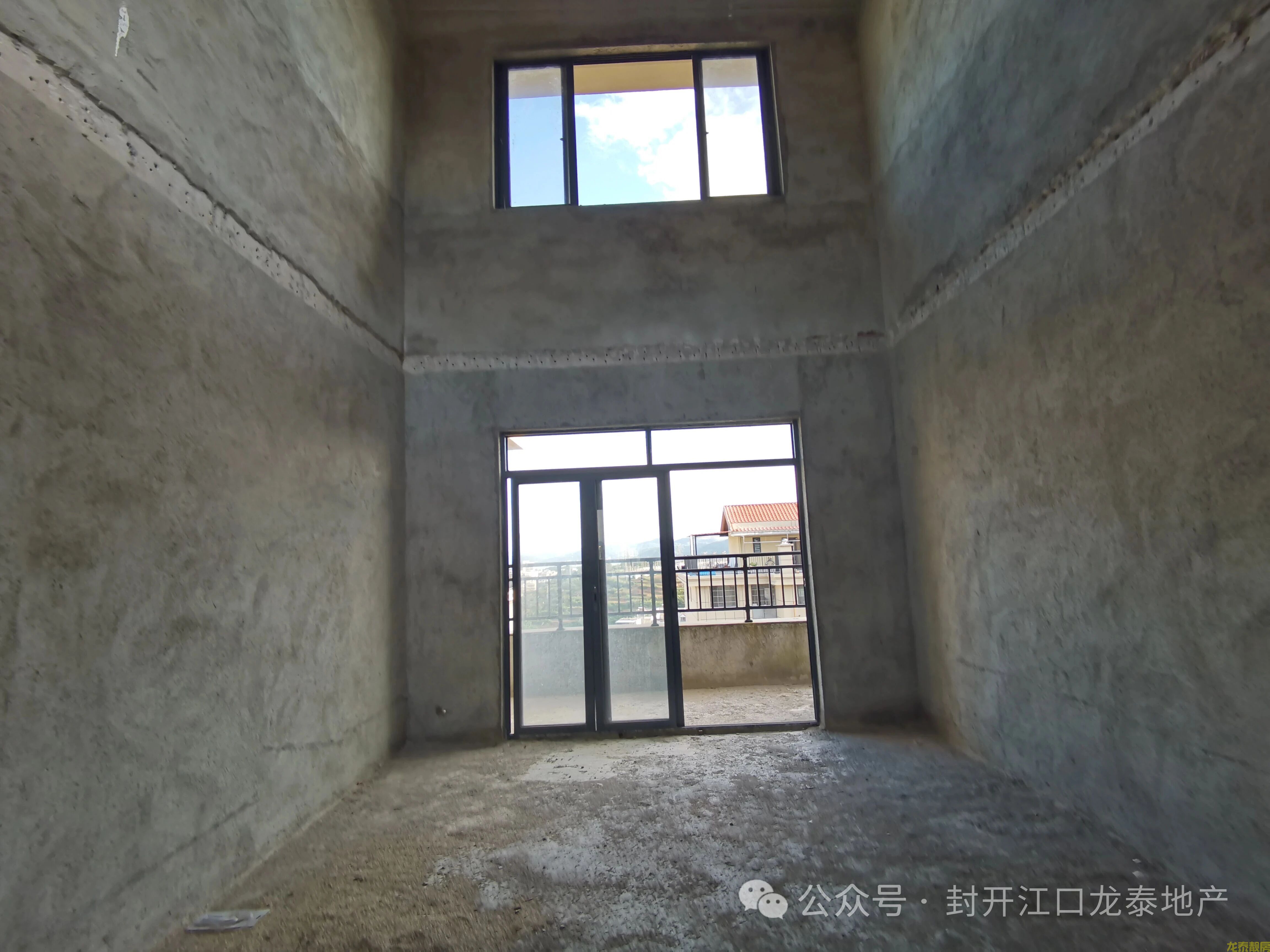 广信华府复式江景四房